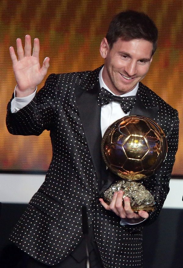 Pic: Once again Lionel Messi goes for a dazzling suit for ...