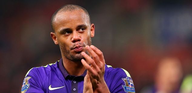 STOKE ON TRENT, ENGLAND - FEBRUARY 11:  Vincent Kompany of Manchester City applauds the fans after the Barclays Premier League match between Stoke City and Manchester City at Britannia Stadium on February 11, 2015 in Stoke on Trent, England.  (Photo by Alex Livesey/Getty Images)