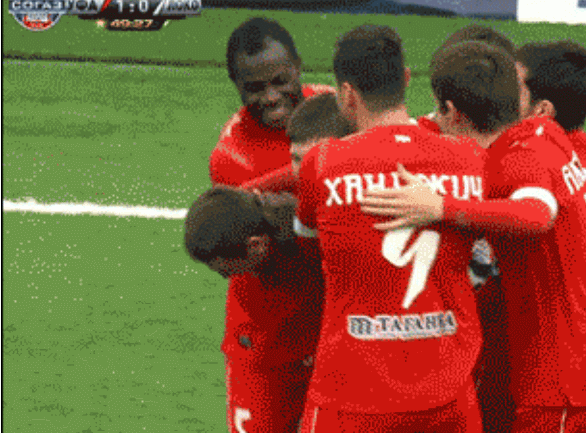 Gif Ex Arsenal Man Emmanuel Frimpong Spotted Groping Teammate During Goal Celebration Sportsjoe Ie