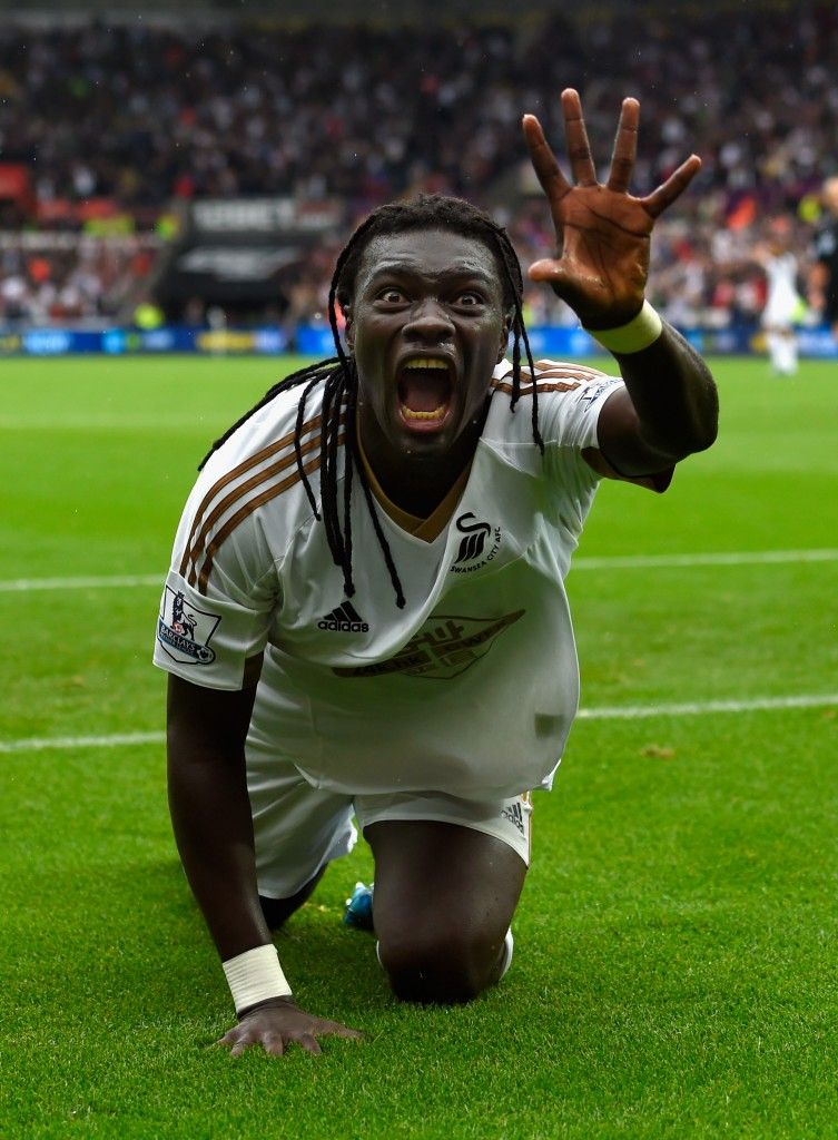 SWANSEA, WALES - AUGUST 30: Swansea striker Bafetimbi Gomis celebrates after scoring the second swansea goal during the Barclays Premier League match between Swansea City and Manchester United on August 30, 2015 in Swansea, United Kingdom. (Photo by Stu Forster/Getty Images)