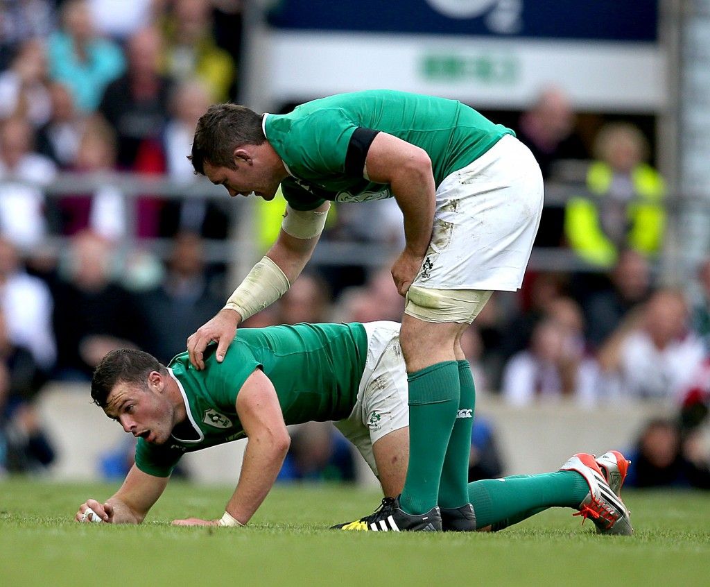 Robbie Henshaw down injured as Peter O'Mahony checks on him 5/9/2015