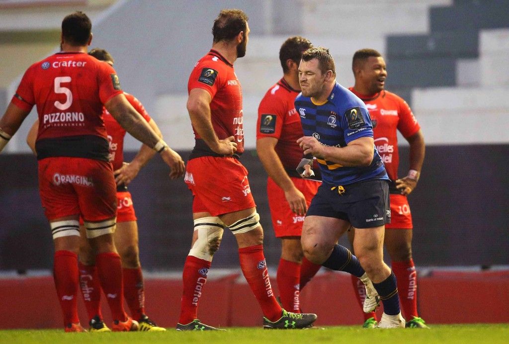 Cian Healy gets a yellow card 13/12/2015