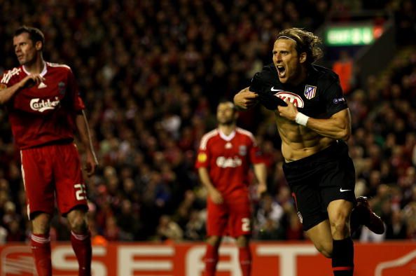 Diego Forlan recalls classy gesture from Liverpool fans ahead of ...