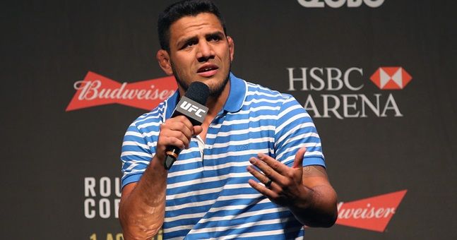 RIO DE JANEIRO, BRAZIL - JULY 31: Lightweight Champion Rafael dos Anjos of Brazil interacts with fans during a Q&A session before the UFC 190 Rousey v Correia weigh-in at HSBC Arena on July 31, 2015 in Rio de Janeiro, Brazil. (Photo by Matthew Stockman/Getty Images)