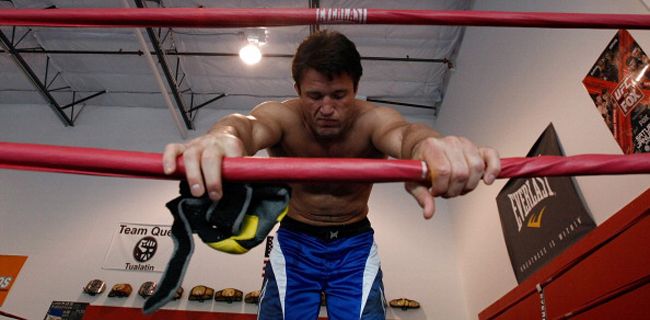 TUALATIN, OR - JUNE 26: Chael Sonnen prepares to conduct a workout at the Team Quest gym on June 26, 2012 in Tualatin, Oregon. Sonnen will fight Anderson Silva July 7, 2012 at UFC 148 in Las Vegas, Nevada. (Photo by Jonathan Ferrey/Getty Images)
