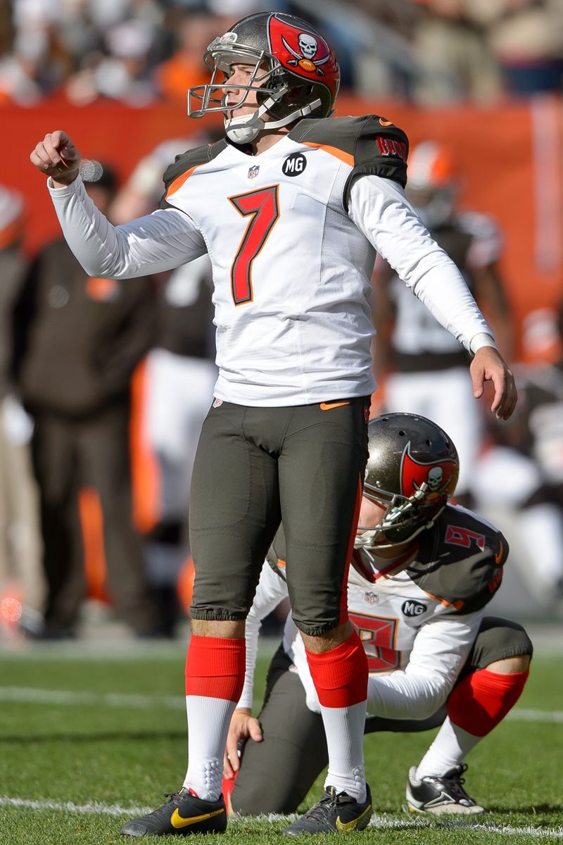 CLEVELAND, OH - NOVEMBER 2: Kicker Patrick Murray #7 of the Tampa Bay Buccaneers kicks a 40 yard field goal during the first half against the Cleveland Browns at FirstEnergy Stadium on November 2, 2014 in Cleveland, Ohio. (Photo by Jason Miller/Getty Images)