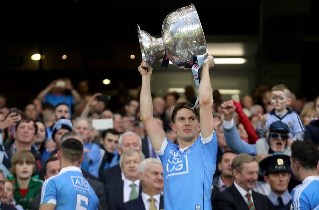 Michael Fitzsimons lifts The Sam Maguire 1/10/2016