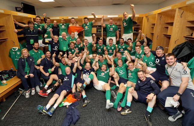 The Ireland team and management celebrate winning 5/11/2016