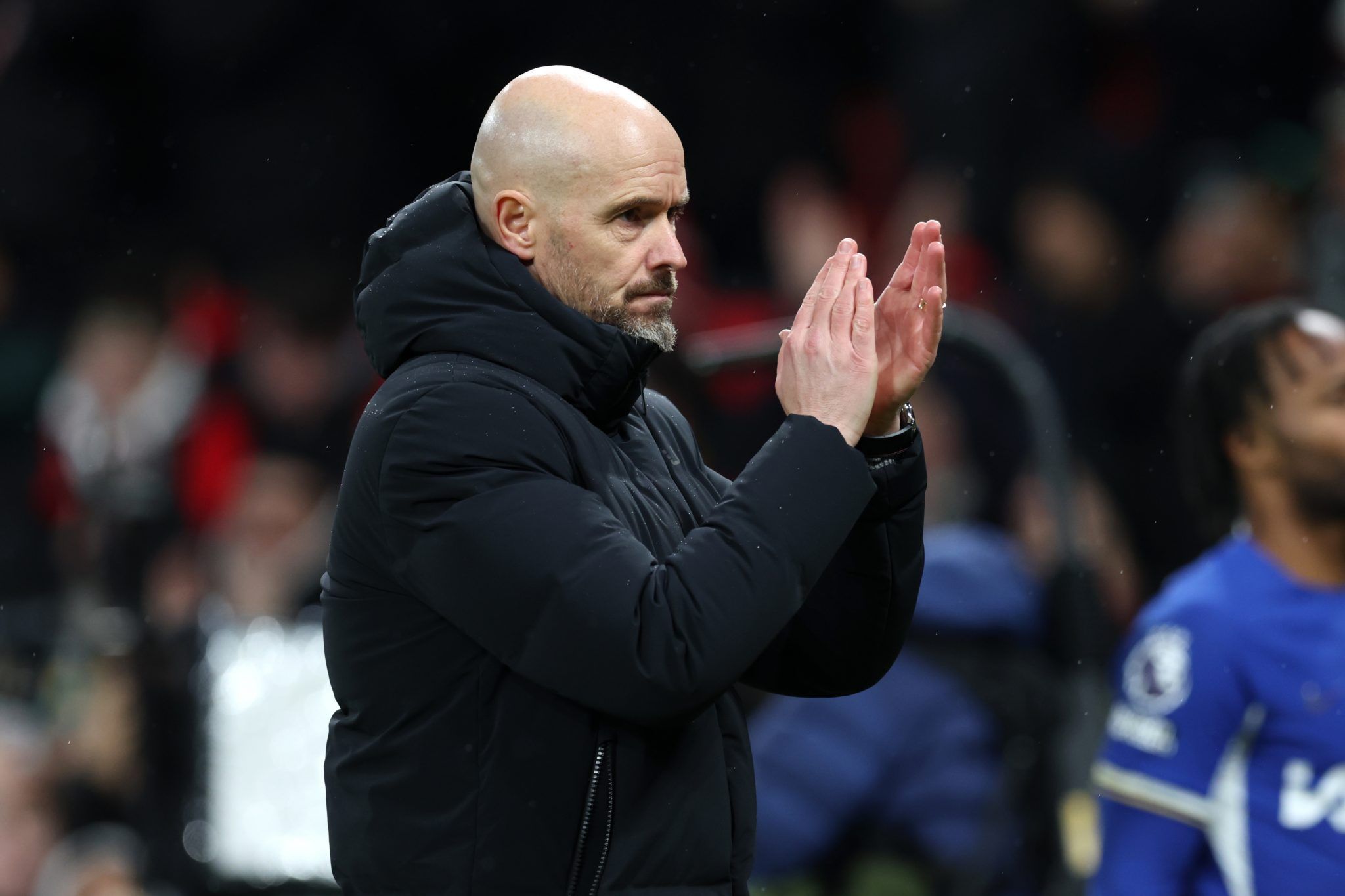 Ten Hag clapping at Man United fans 